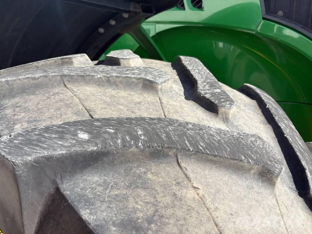 John Deere 7230 R Traktori