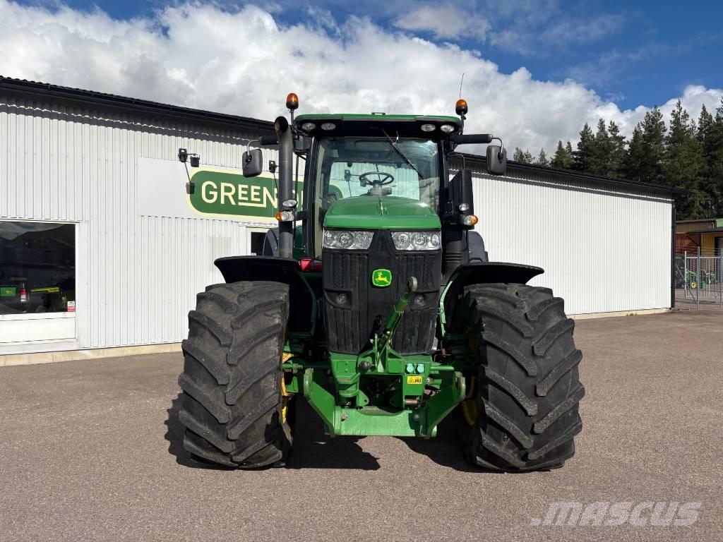 John Deere 7230 R Traktori