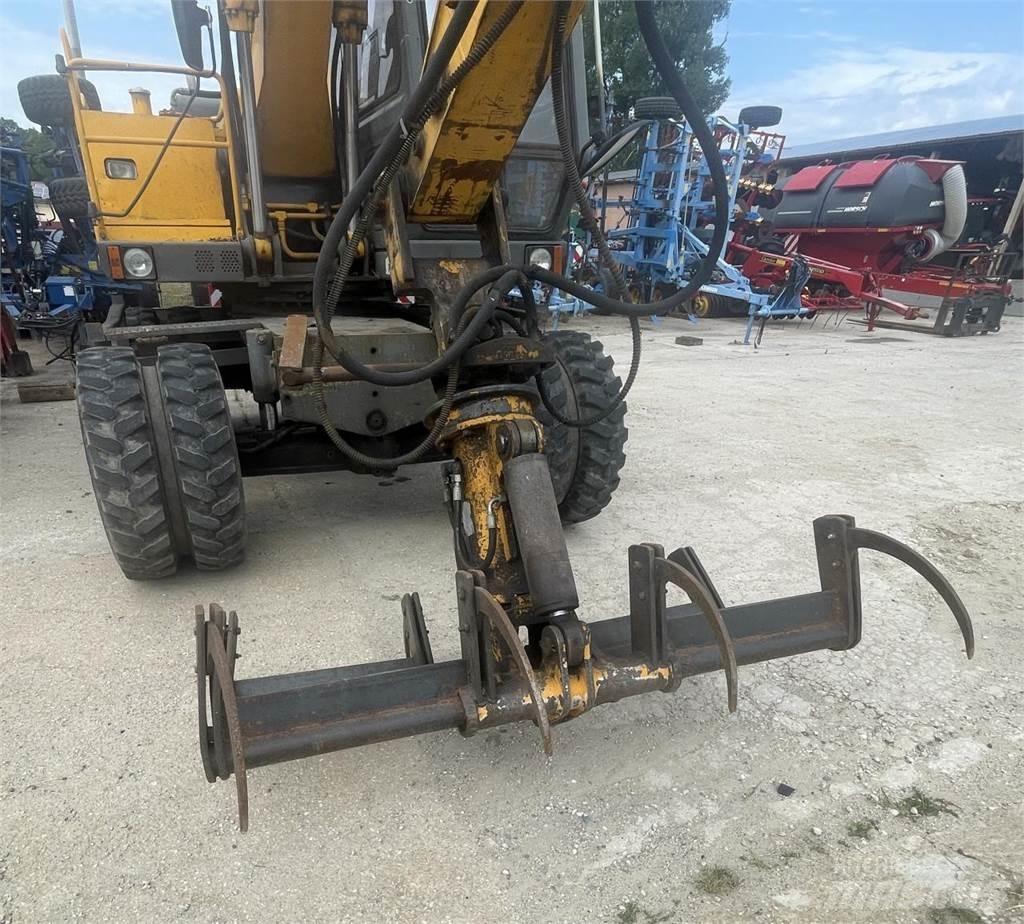 JCB 130 W Bageri točkaši