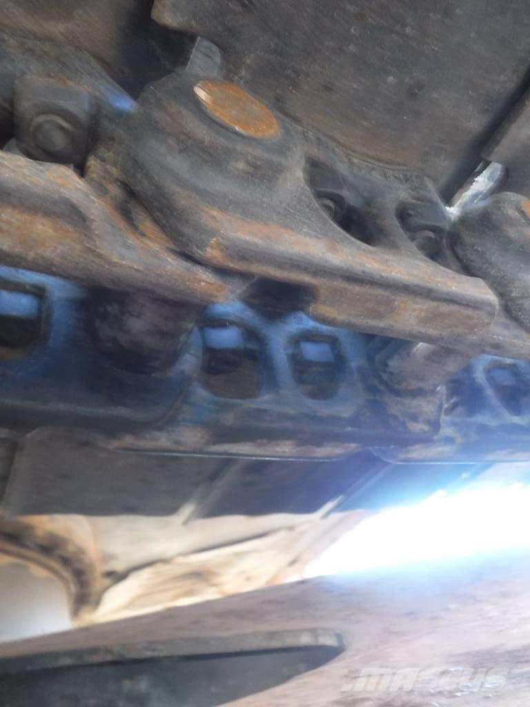 Hitachi ZX 135 US-6 Bageri guseničari