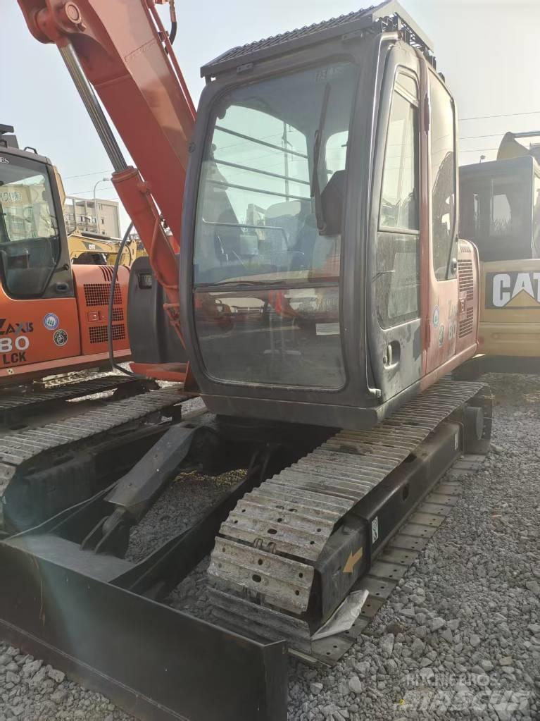 Hitachi ZX 80 Midi bageri 7t – 12t