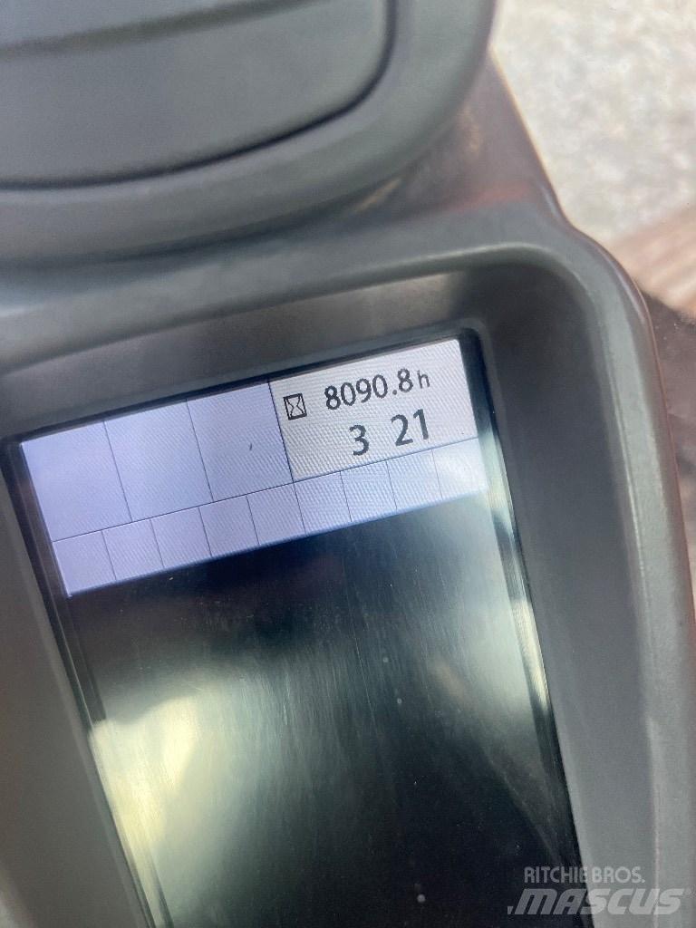 Hitachi ZX 210 Bageri guseničari