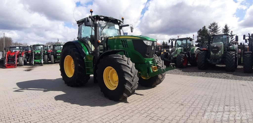 John Deere 6210 R Traktori