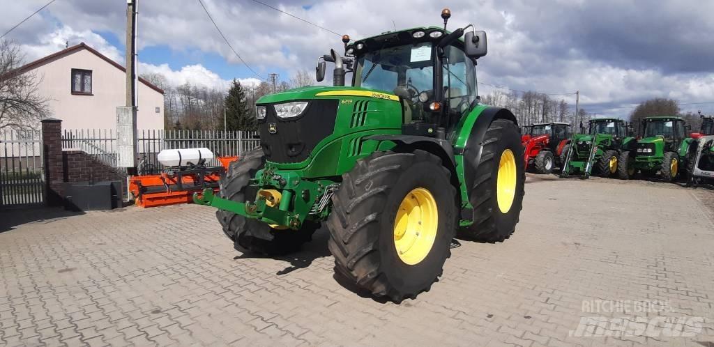 John Deere 6210 R Traktori