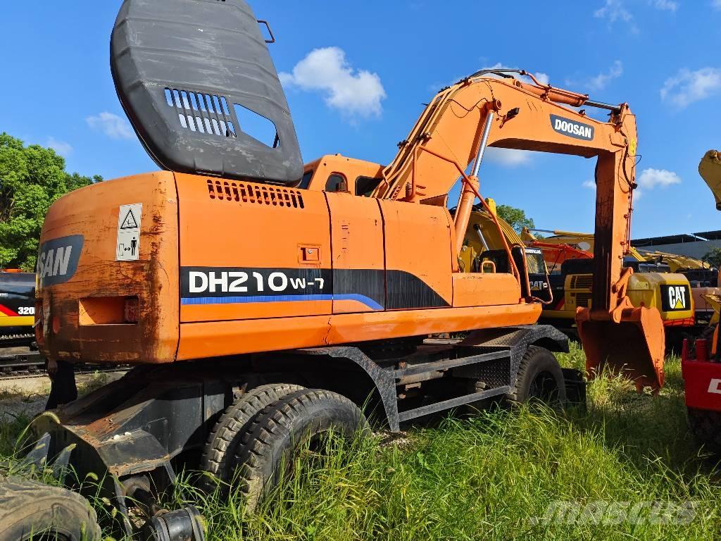 Doosan DH 210 W-7 Bageri točkaši