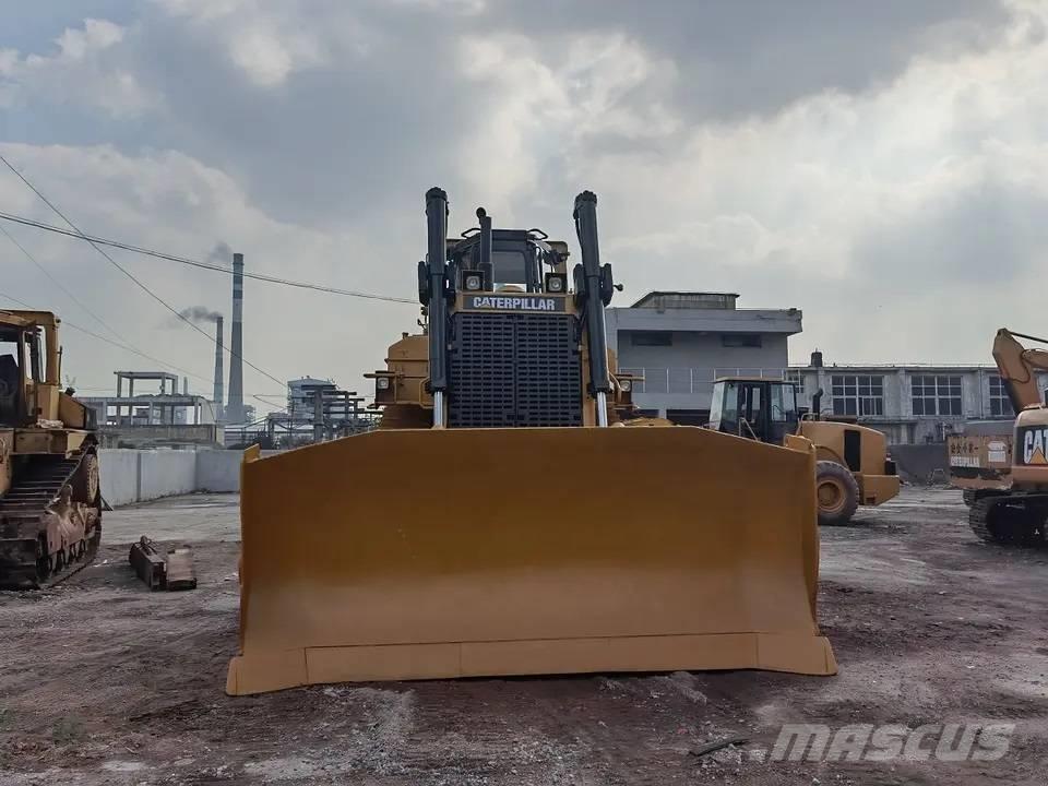 CAT D9N Buldožeri guseničari