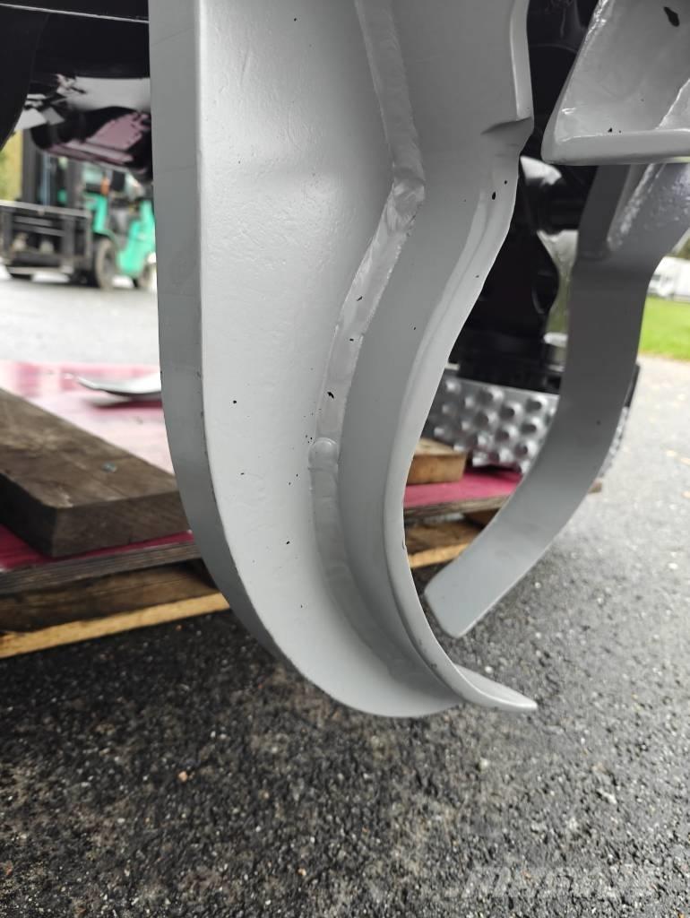 Logset 6 M Glave za kombajne