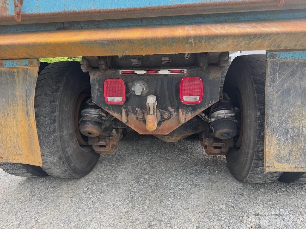 Mack Granite CT 713 Kiperi kamioni