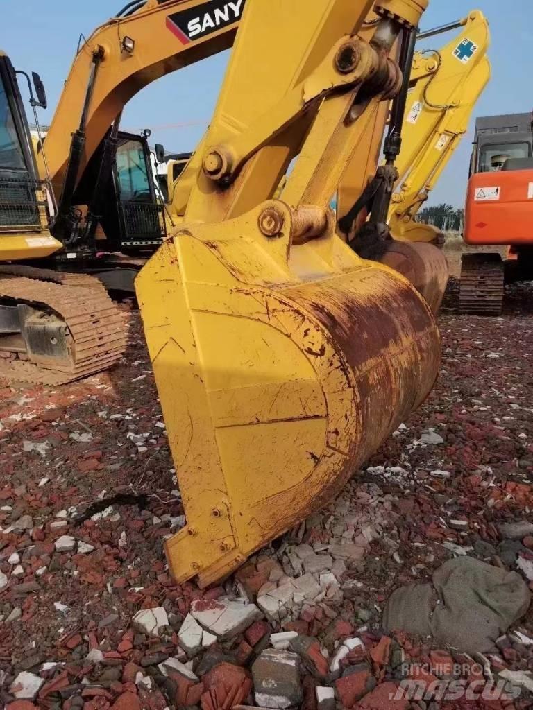 Komatsu PC 210 Bageri guseničari