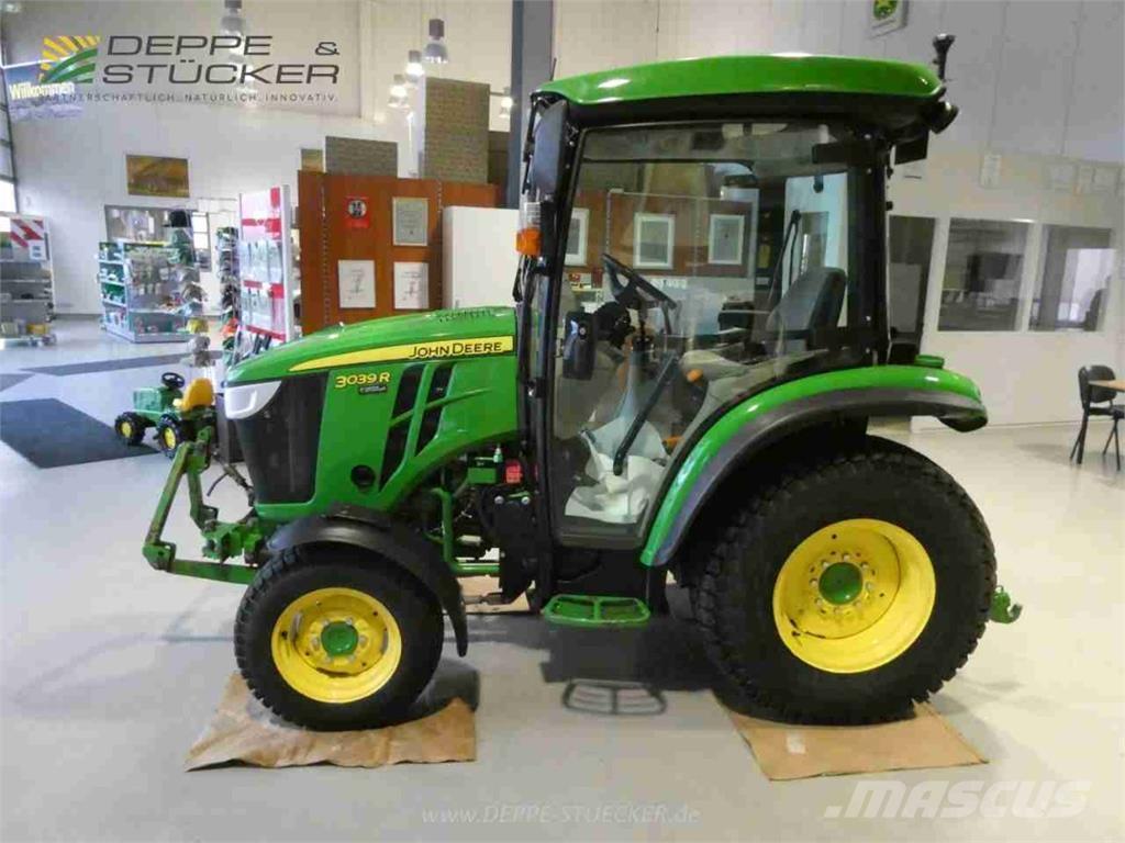 John Deere 3039R Manji traktori