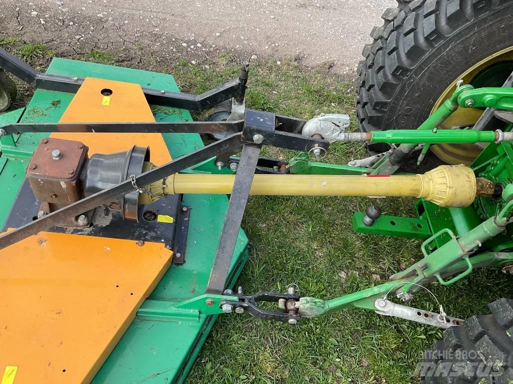 John Deere 4066 R Traktori