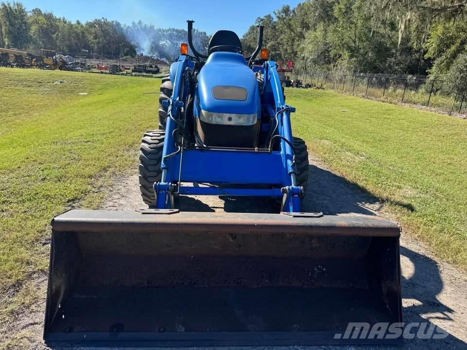 New Holland TC 35 Traktori