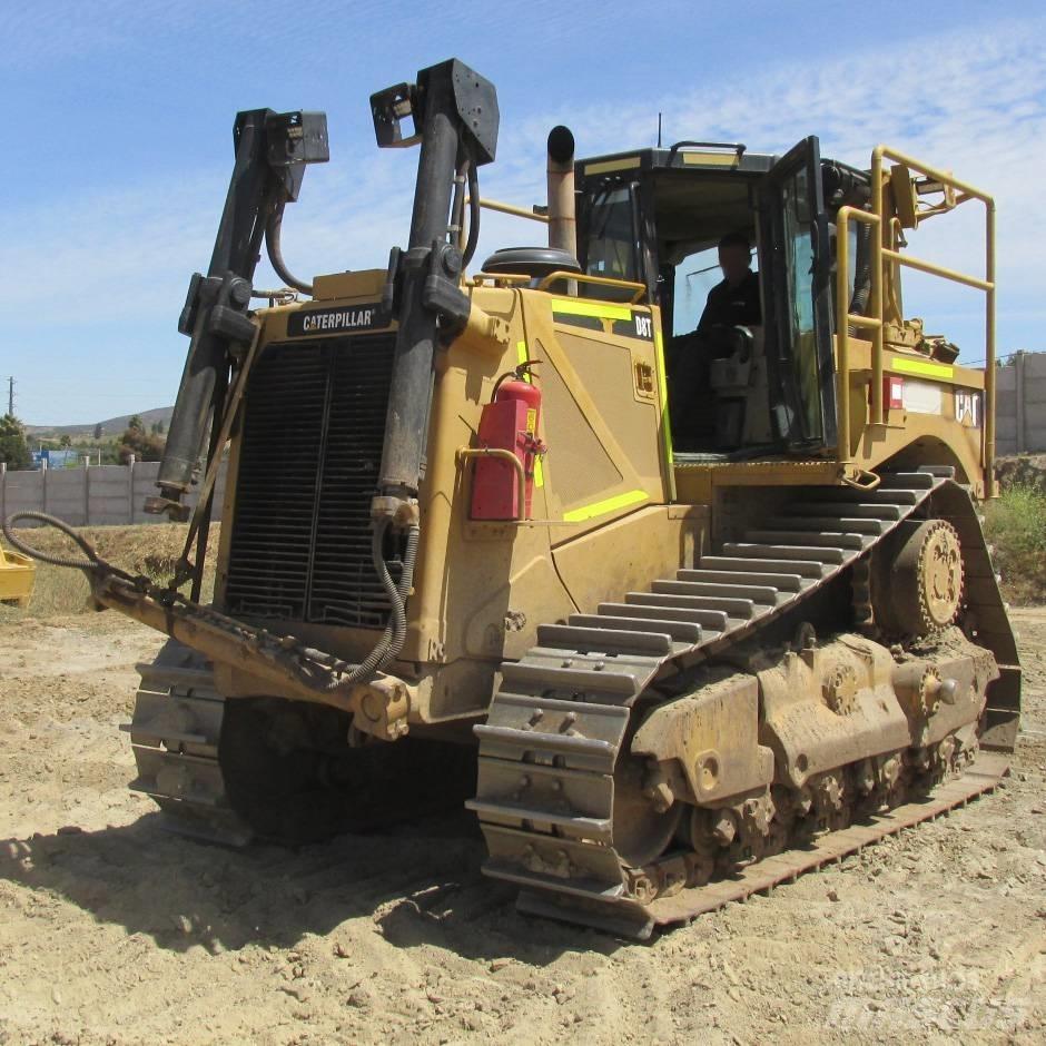 CAT D 8 T Buldožeri guseničari