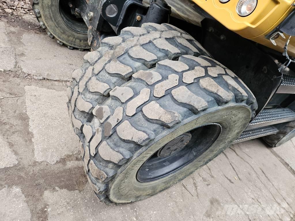 CAT m 314 F Bageri točkaši