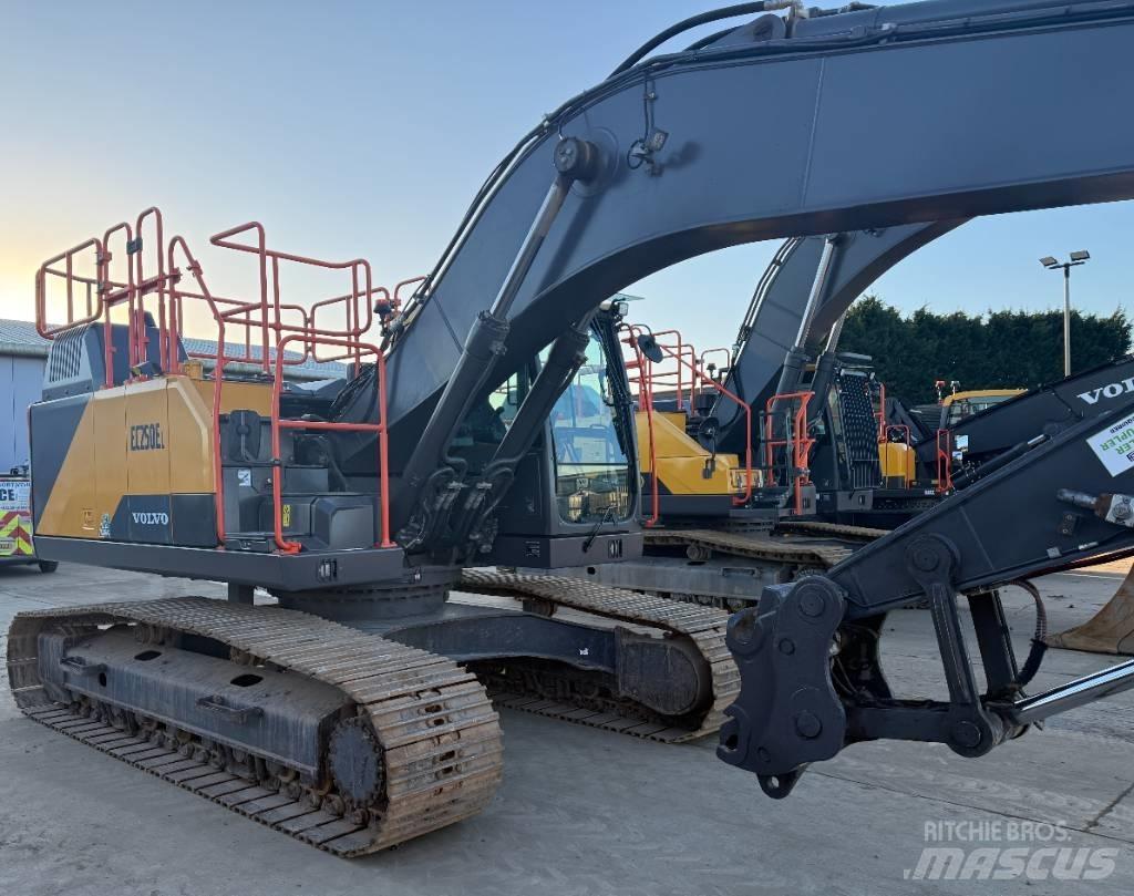 Volvo EC 250 EL Bageri guseničari