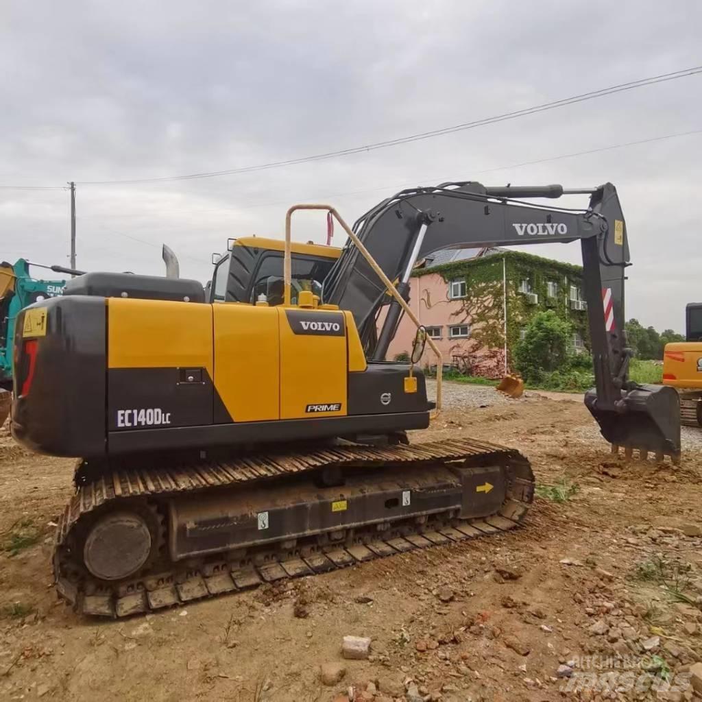 Volvo EC 140 DL Midi bageri 7t – 12t