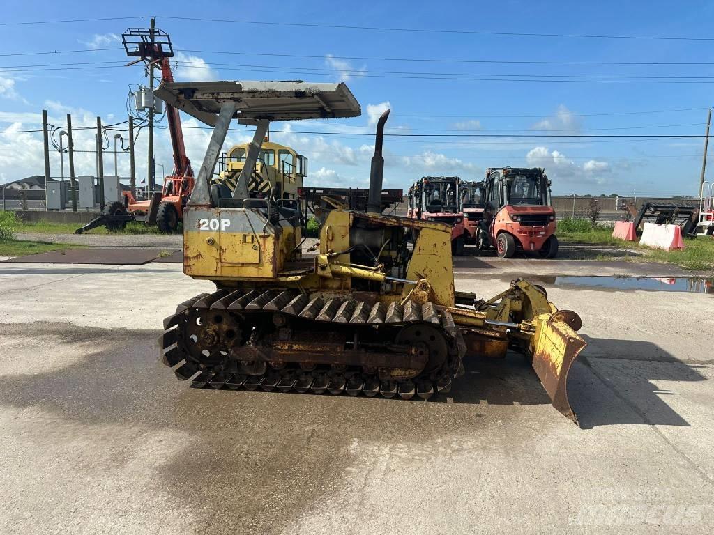 Komatsu D 20P-7 Buldožeri guseničari