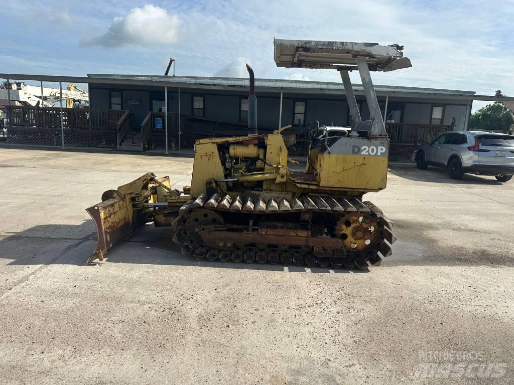 Komatsu D 20P-7 Buldožeri guseničari
