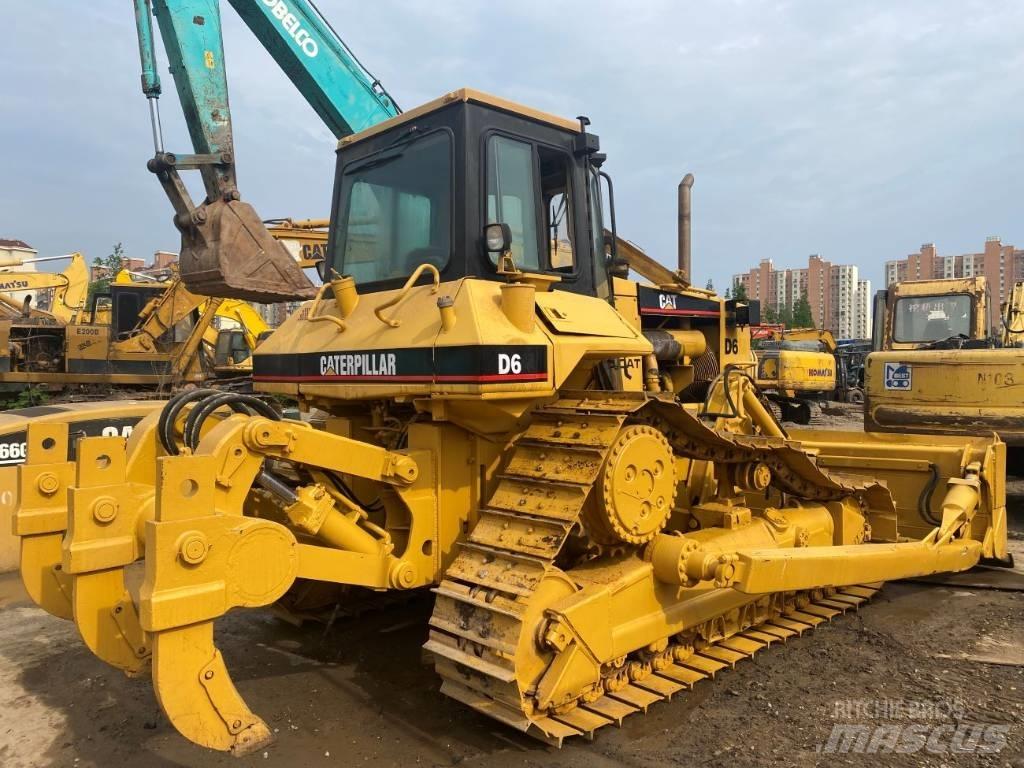 CAT D6R Buldožeri guseničari