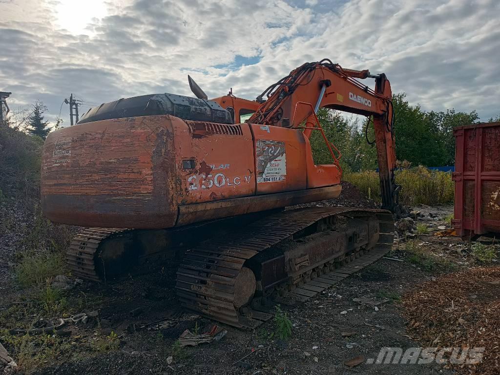 Daewoo S-250 LC-V Bageri guseničari