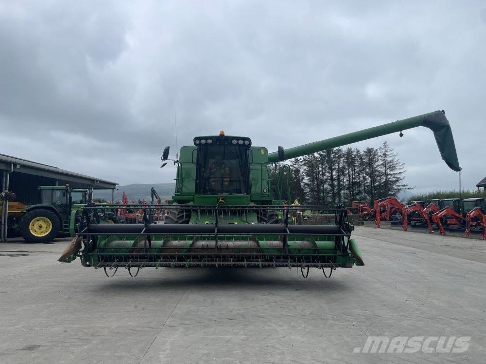 John Deere T 550 Kombajni