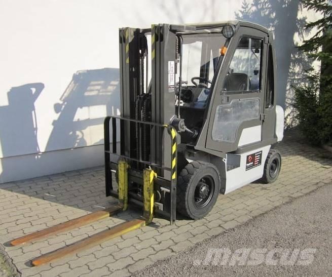 Nissan DX25LPG Plinski viljuškari