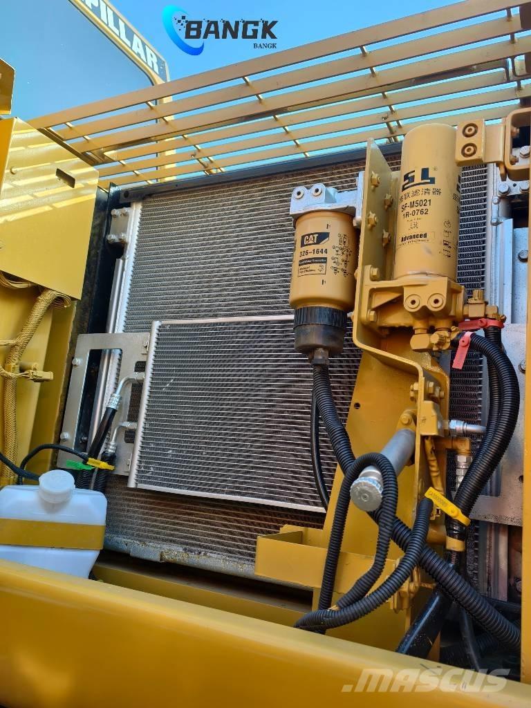 CAT 330 CL Bageri guseničari