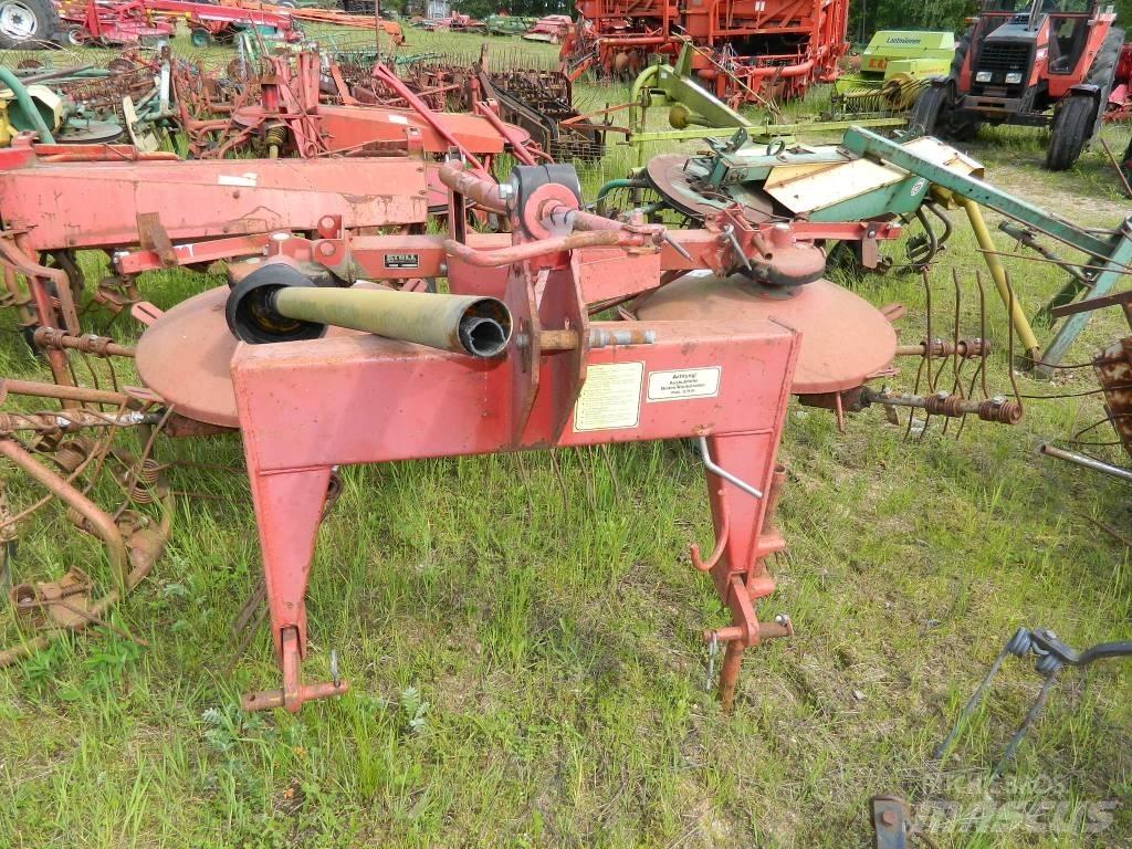 Stoll UM 400 Okretači i sakupljači sena