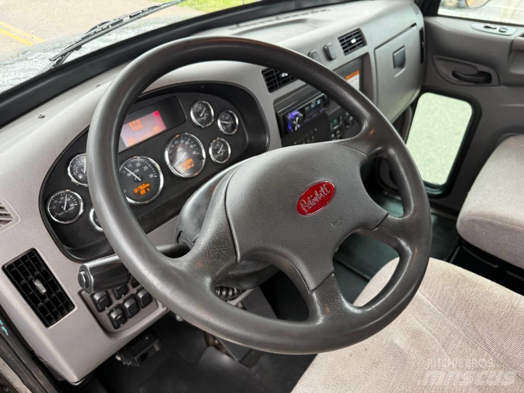 Peterbilt 348 Šleperi za vozila
