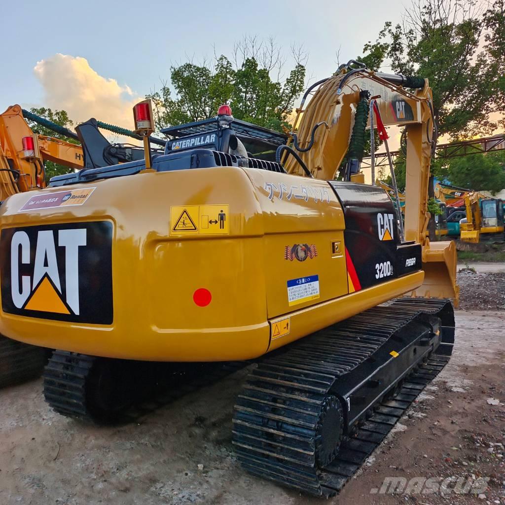 CAT 320 D2 Bageri guseničari