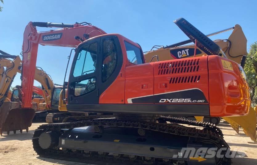 Doosan DX225 Bageri guseničari