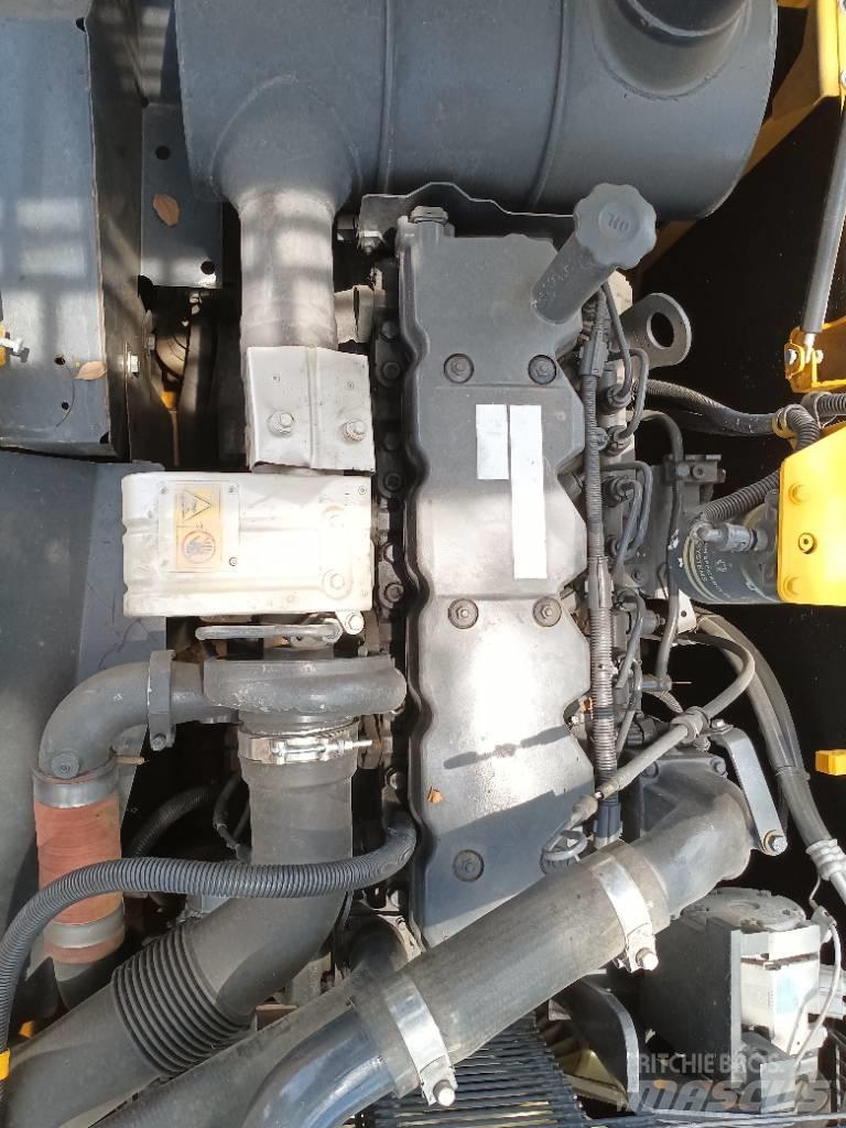 Komatsu PC 200 Bageri guseničari