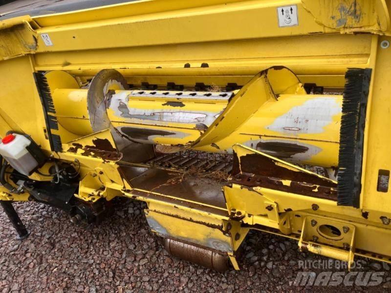 John Deere 8400 Mašine za stočnu hranu sa sopstvenim pogonom