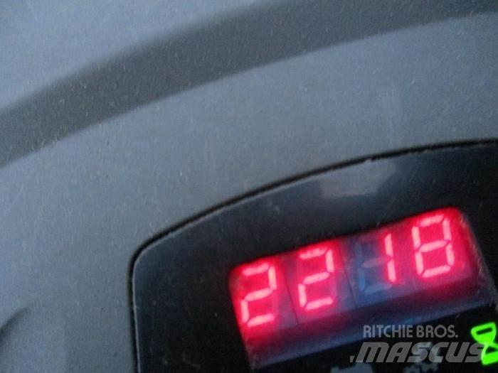 Toyota LPE 250 Nisko podizni električni viljuškar sa stajalištom