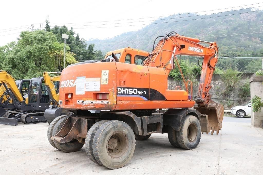 Doosan DH 150 W-7 Bageri točkaši