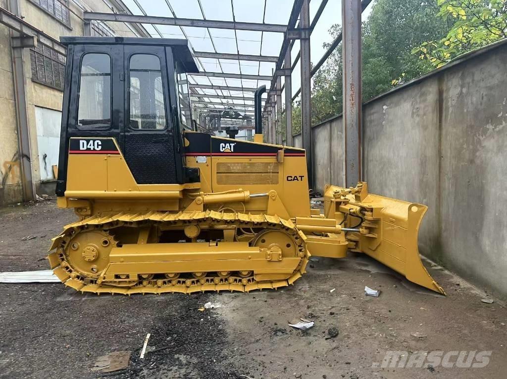 CAT D 4 C Buldožeri guseničari