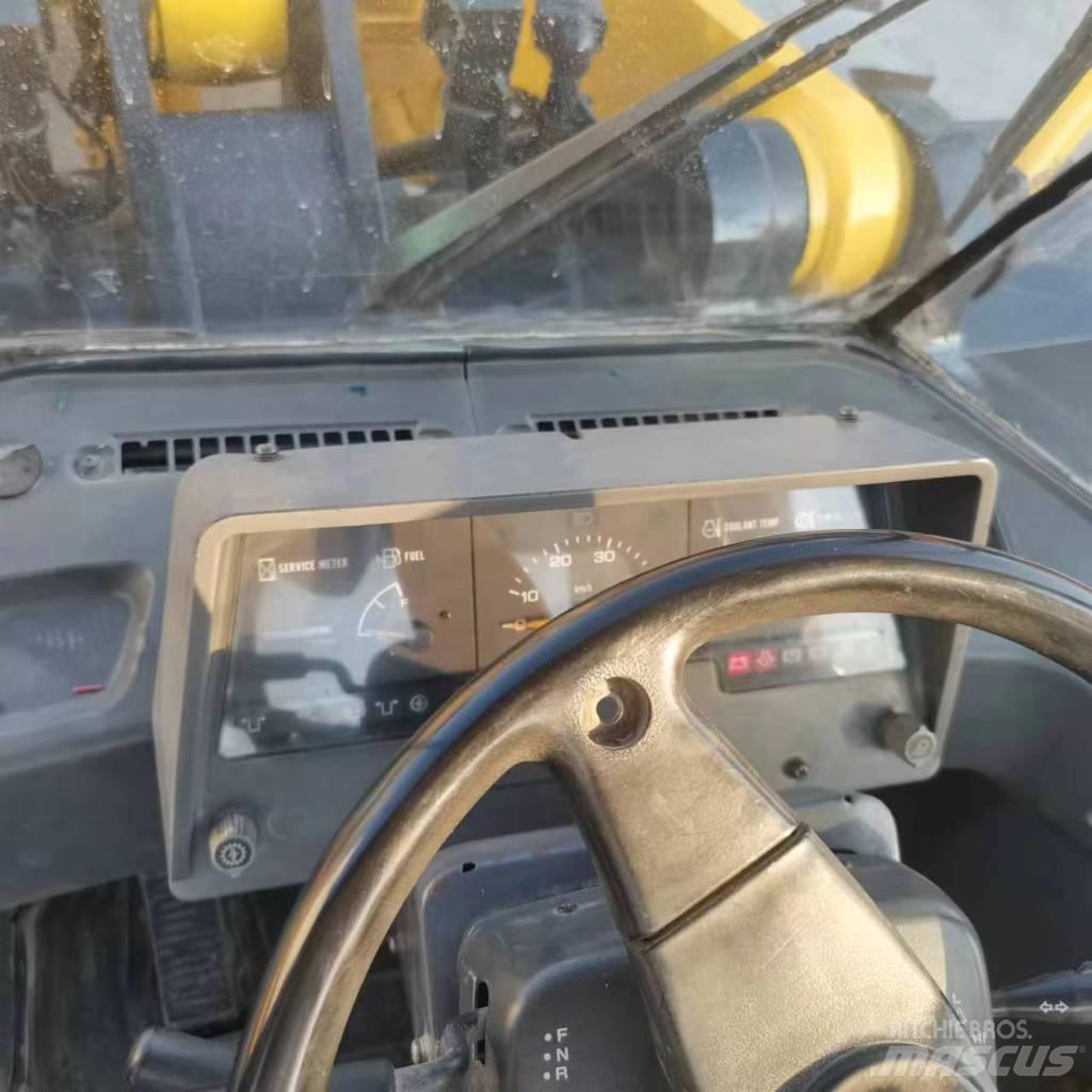 Komatsu WA 320-5 Utovarivači na točkove