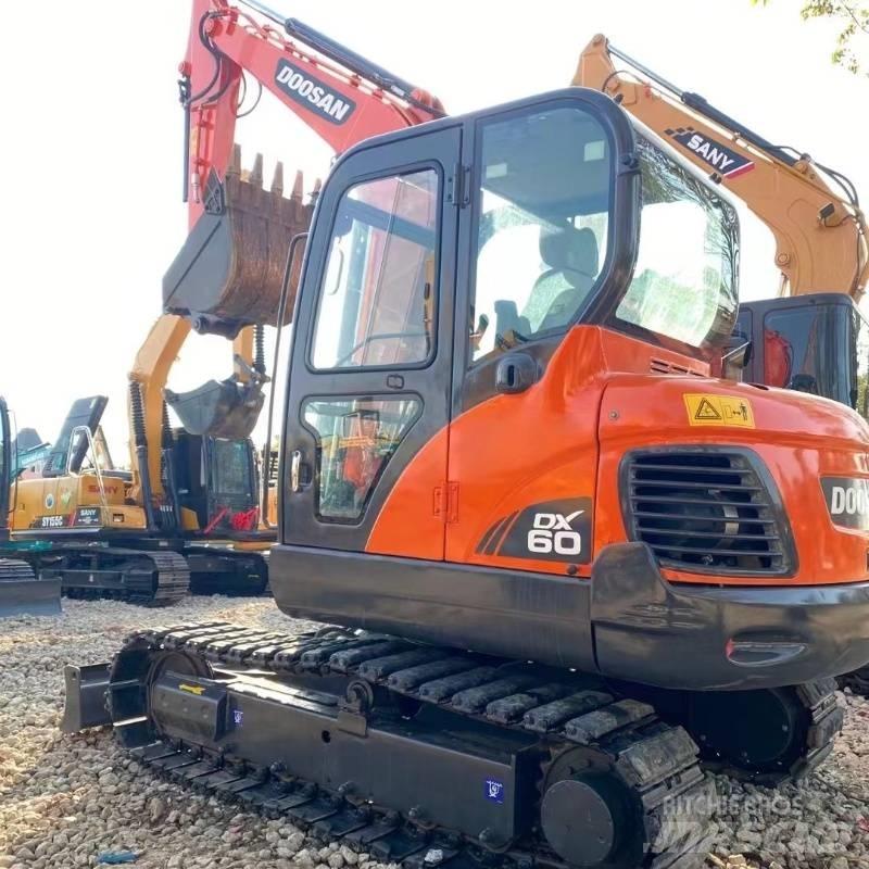 Doosan dx60 Bageri guseničari