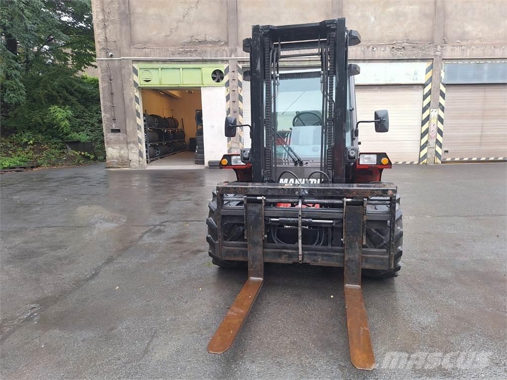 Manitou M40-2 S4 Ostalo za građevinarstvo