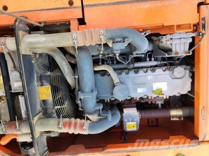 Doosan DX 140 W Bageri točkaši