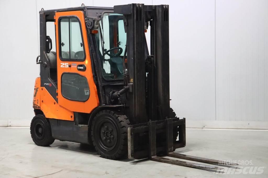 Doosan G25E-5 Plinski viljuškari