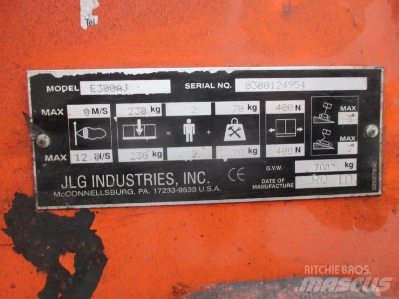 JLG E 300 AJ Zglobne podizne platforme