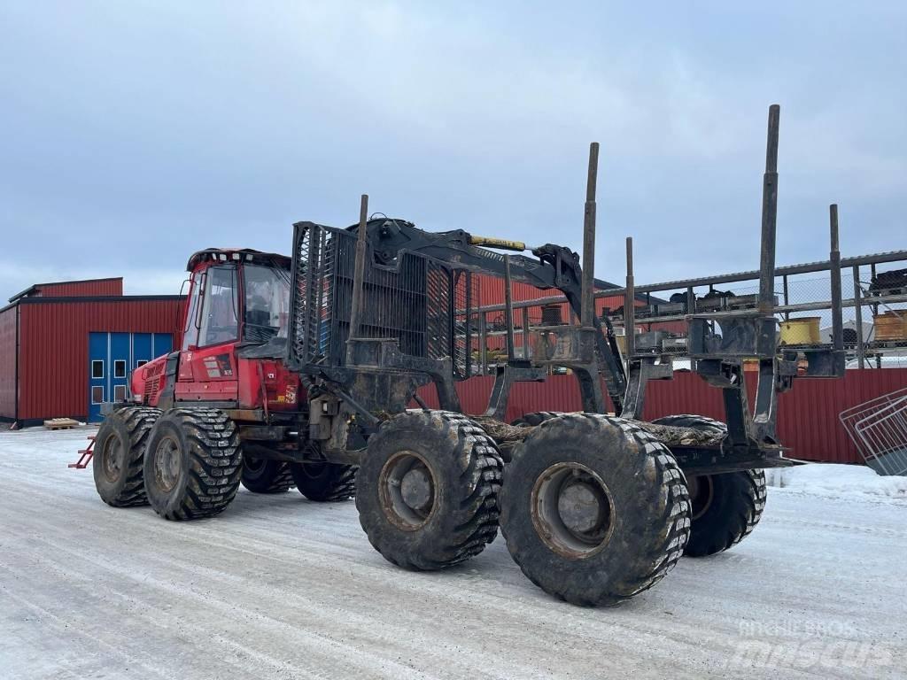 Komatsu 895 Forvarderi