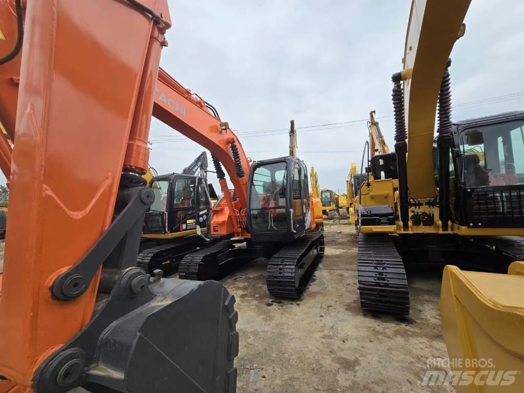 Hitachi ZX 135 US Bageri guseničari