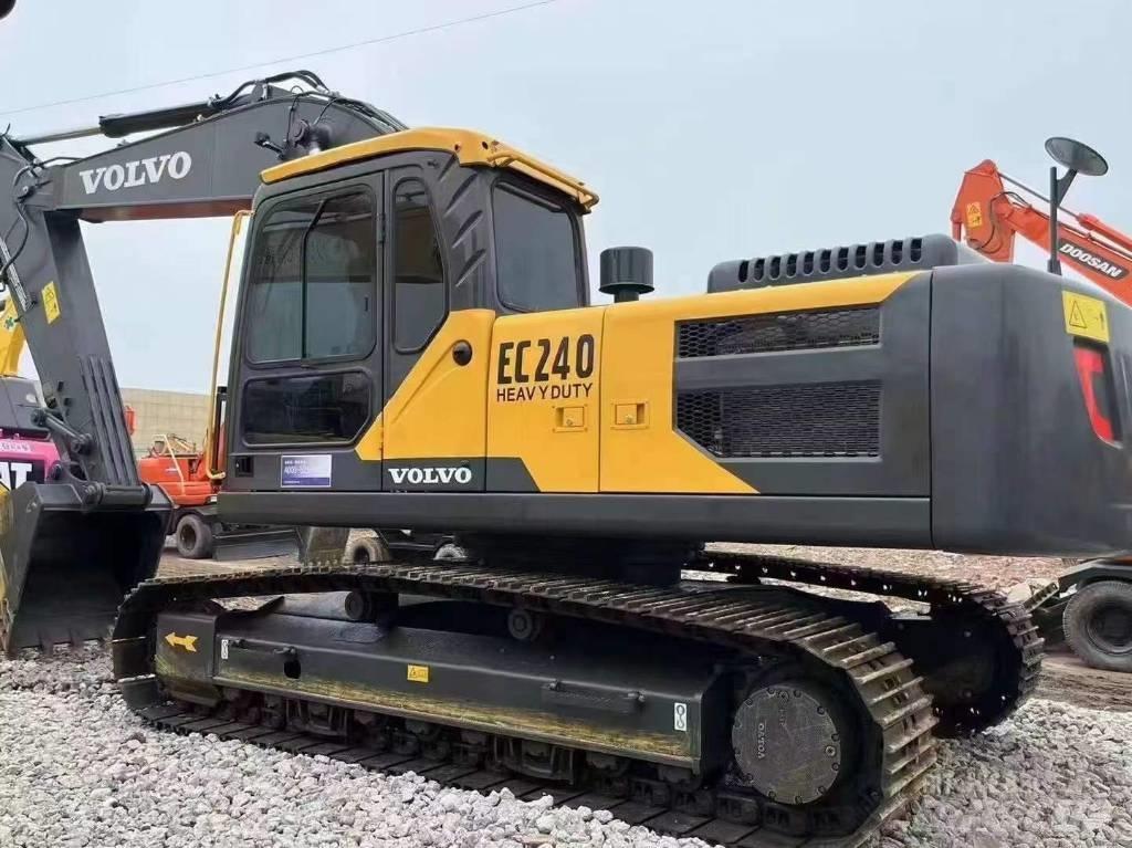 Volvo ec240D Bageri guseničari