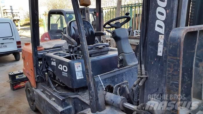 Doosan D40 SC-5 Dizelski viljuškari