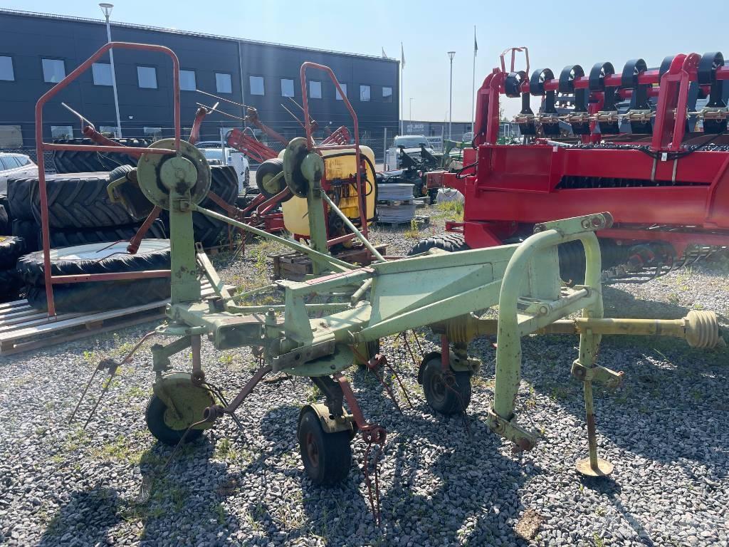 CLAAS W 600 Okretači i sakupljači sena