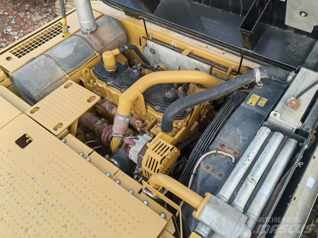 CAT 325 D2 Bageri guseničari