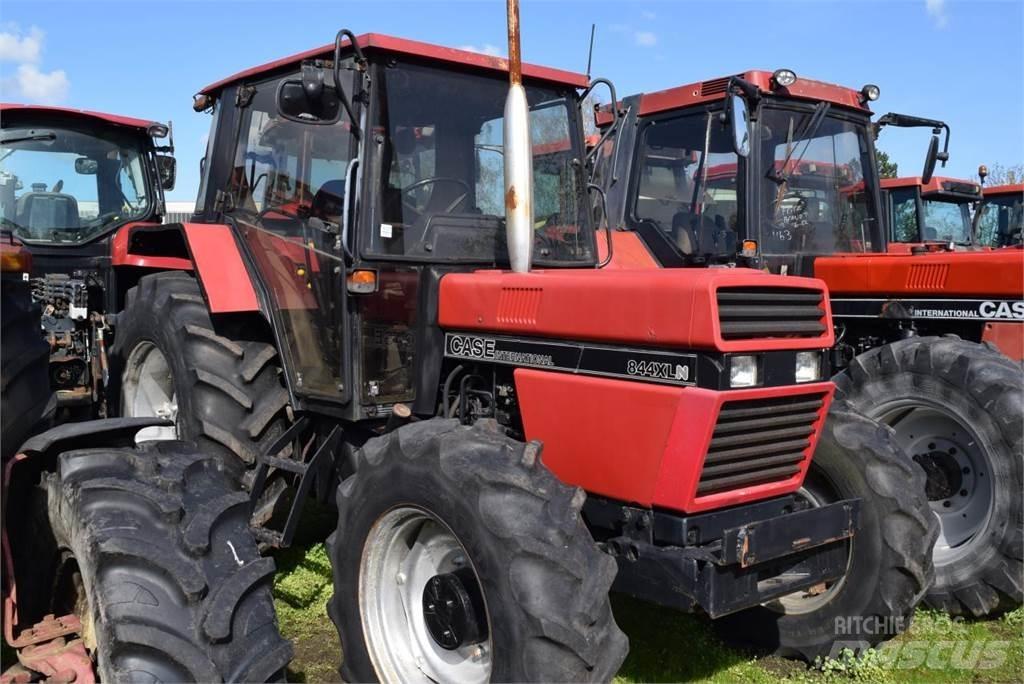 Case IH 844 XL Traktori