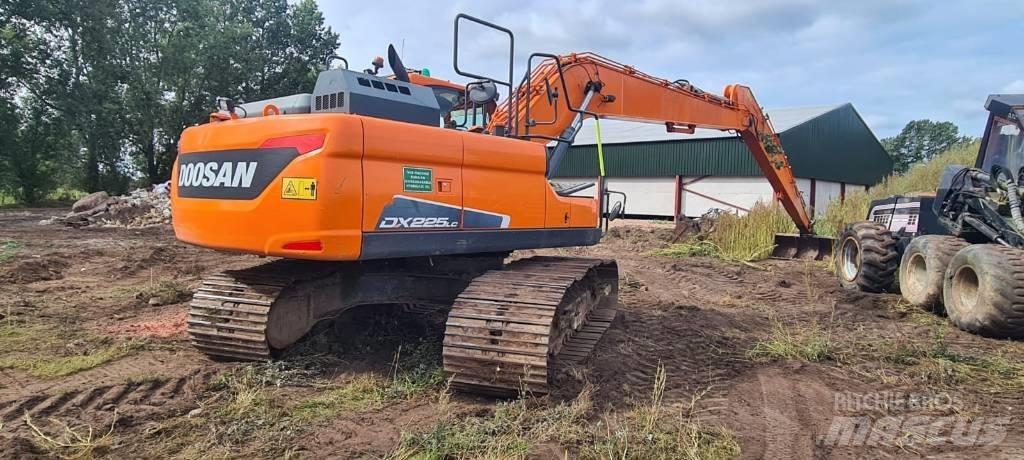Doosan DX 225 LC-5 Bageri guseničari